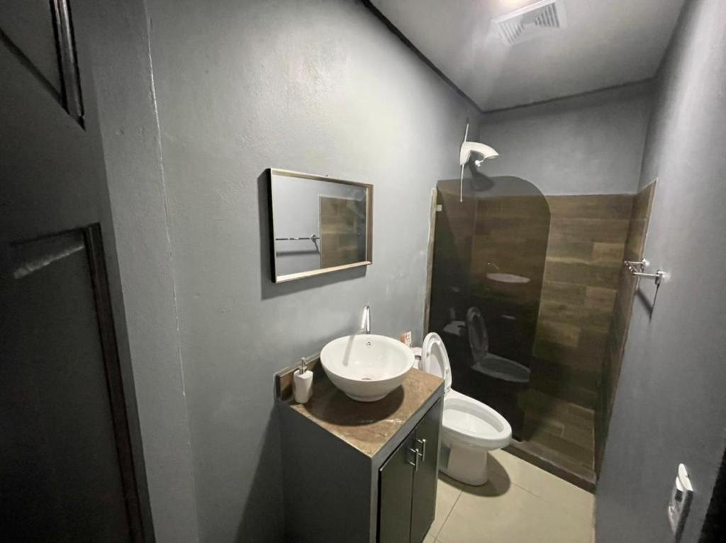 Apartamentos Cielo #1, Airport Juan Santamaria Alajuela Exteriör bild